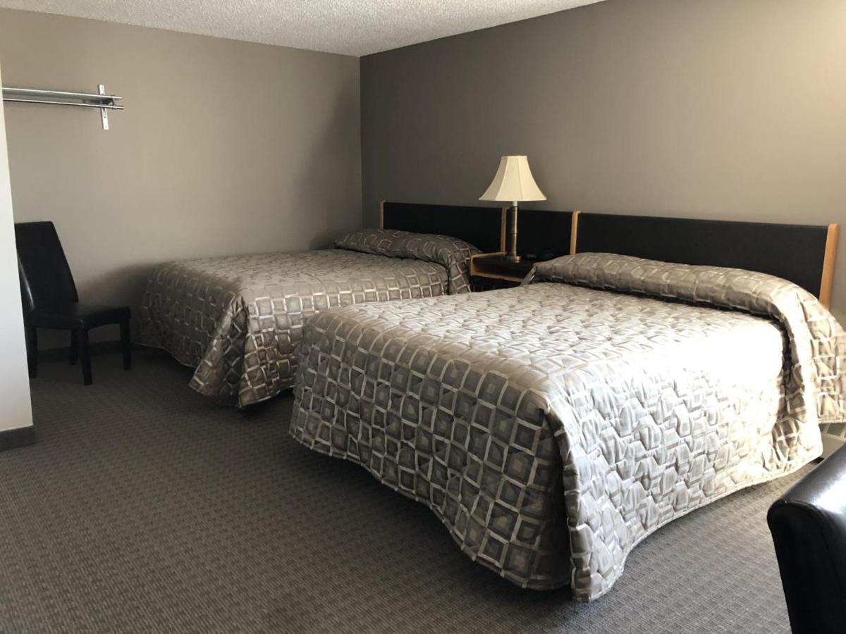 Arbour Ridge Inn & Suites Kindersley Exterior photo